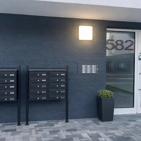 Mein Traeumchen Apartements- 5 Blau Stillvoll Und Zentral Uebernachten Apartment *