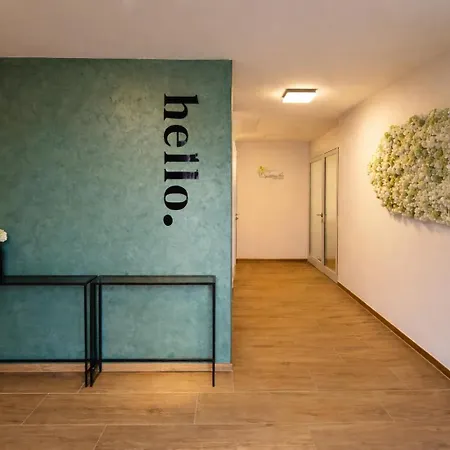 Appartement Mein Traeumchen Apartements- 5 Blau Stillvoll Und Zentral Uebernachten Bielefeld